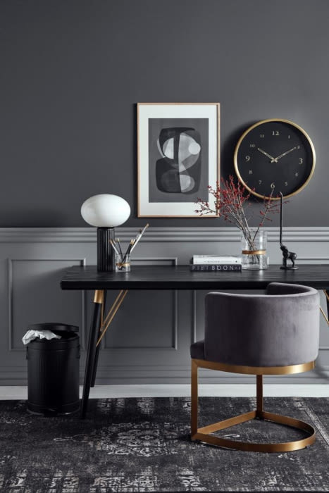 Elegant spisebordsstol i velour med en skøn siddekomfort