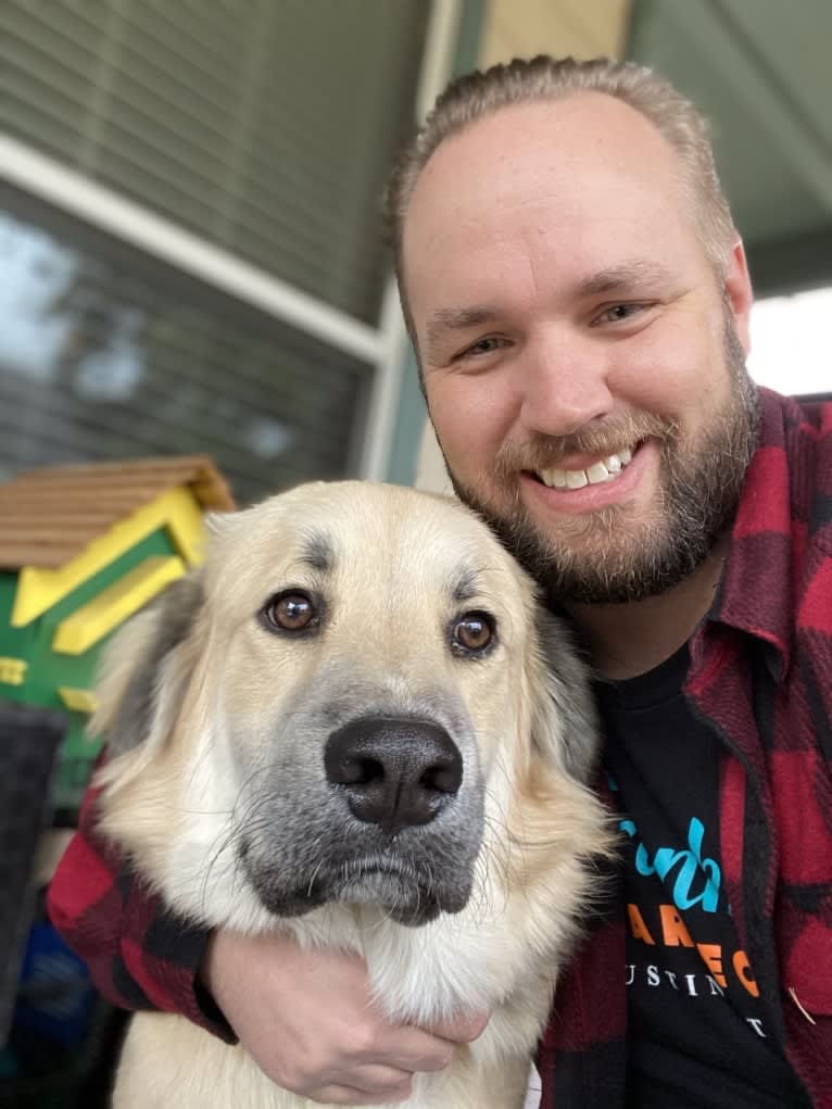 Waylon, a Great Pyrenees and Chow Chow mix tested with EmbarkVet.com