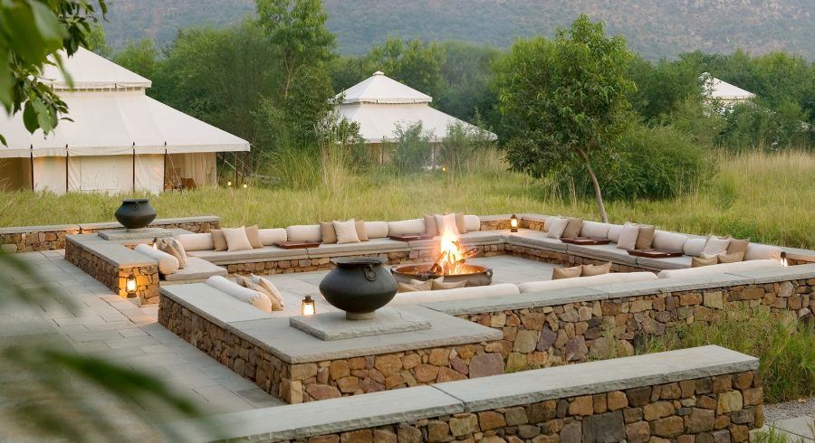 Aman-i-Khas is an exclusive camp set in the wilderness of Rajasthan on the outskirts of the Ranthambore National Park. The camp lies on a gentle slope against a backdrop of brushwood hills.