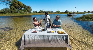 Example private tour: South Africa, Zimbabwe and Botswana: Wildlife and Waterfalls Example private tour: South Africa, Zimbabwe and Botswana: Wildlife and Waterfalls