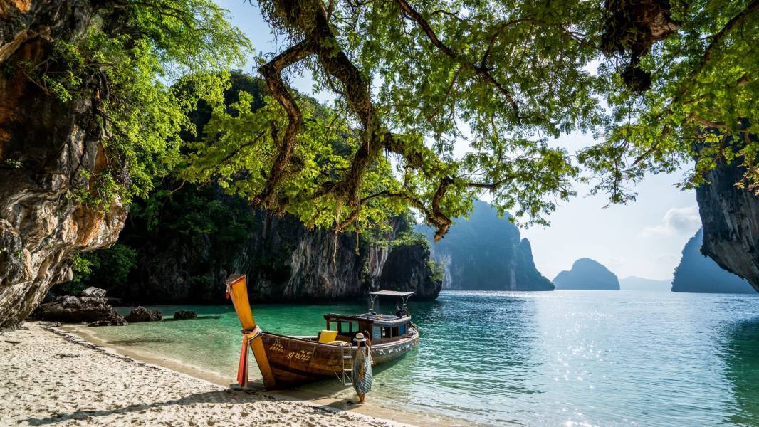 a small boat in a body of water