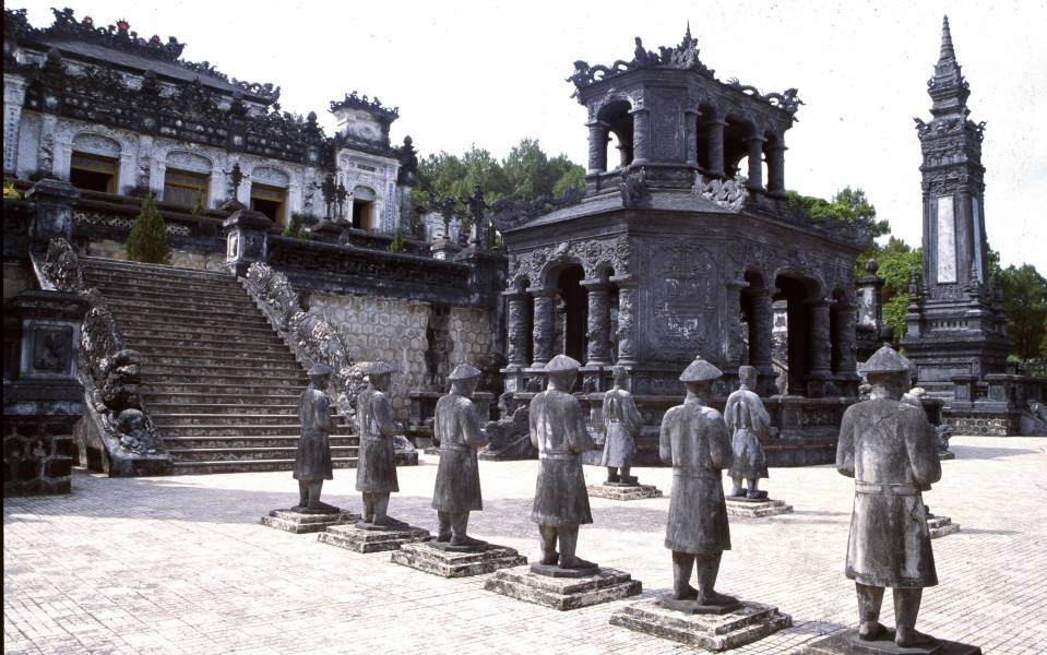 Khai Ding Tomb Mandarin Statues