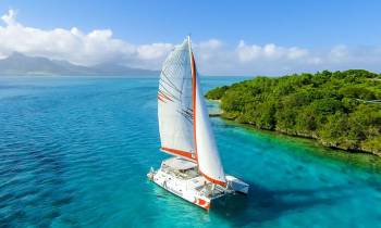 a small boat in a body of water