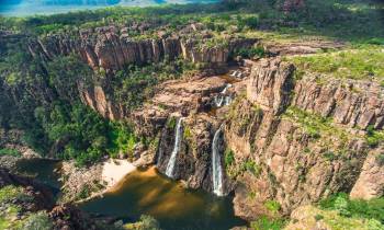 a river running through a canyon