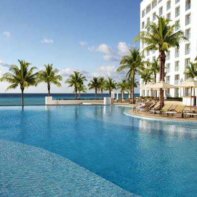 Infinity pool