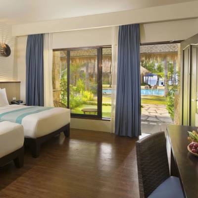 Deluxe Pool View