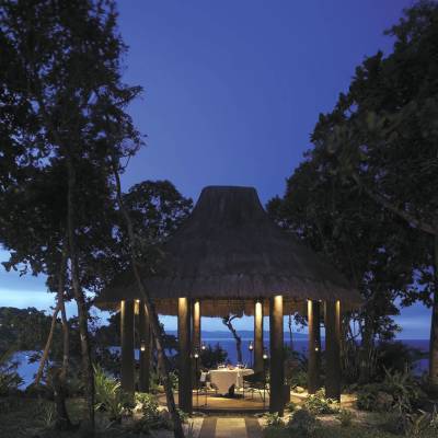 Romantic Dinner at Sea Pavilion