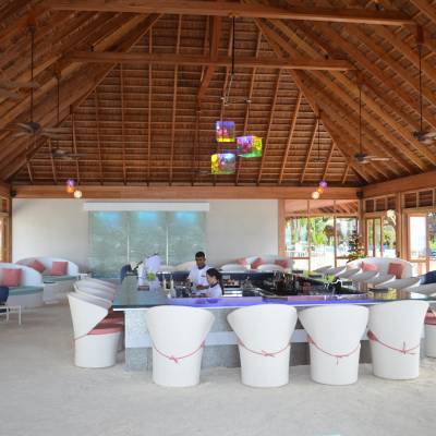 Dhoni bar