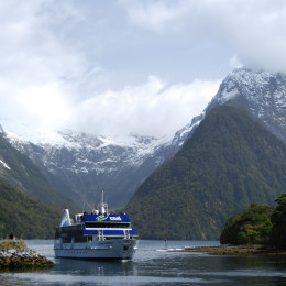 New Zealand-Milford-Sound-Fiordland-Tourism-New-Zealand