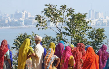 Meet residents in traditional dress on your India tour