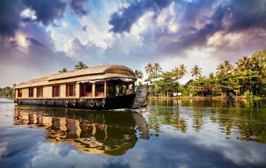 Enchanting Travels South India Tours Kerala Houseboat Tour