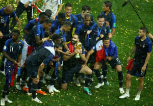 Victoire de l equipe de france en finale de la coupe de monde de football a moscou le 15 juillet 2018 ajqwsz - Eugenol
