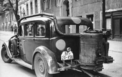 300px bundesarchiv bild 183 v00670a  berlin  auto mit holzgasantrieb vdj51j - Eugenol