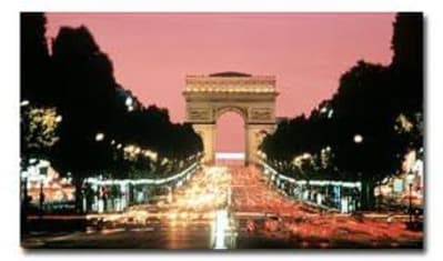 Champs elysees le soir hqjemr - Eugenol