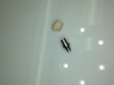 Photo 2 wgoxiw - Eugenol