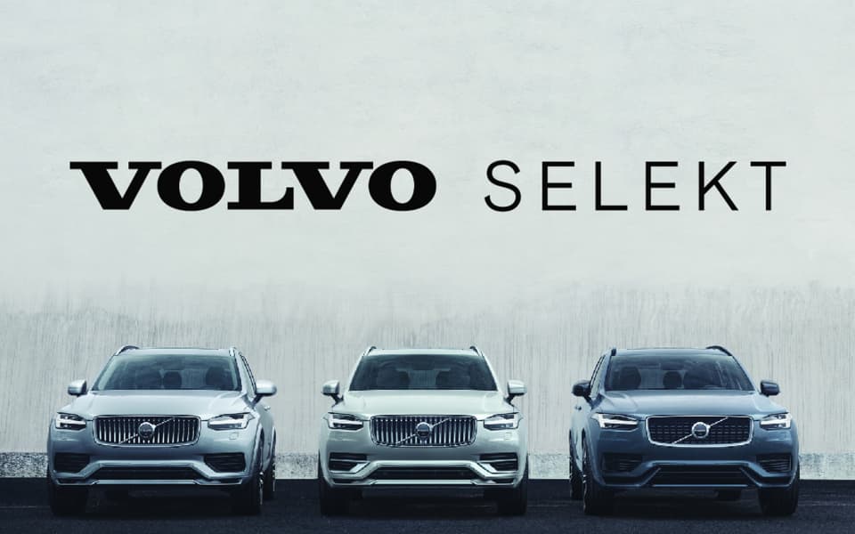 Et utvalg av Volvo Selekt biler fra Frydenbø Bilsenter på rekke og rad