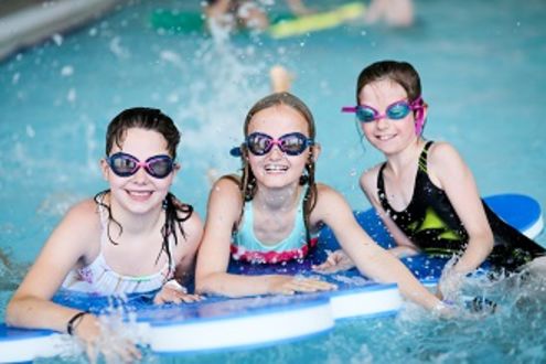 kids swimming 