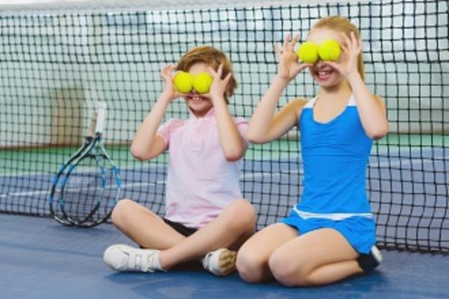 kids playing tennis
