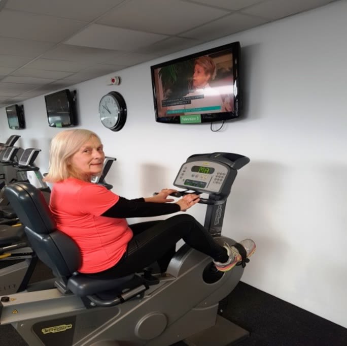 testimonalimages_w684h684_TESTI.jpg Senior woman exercising