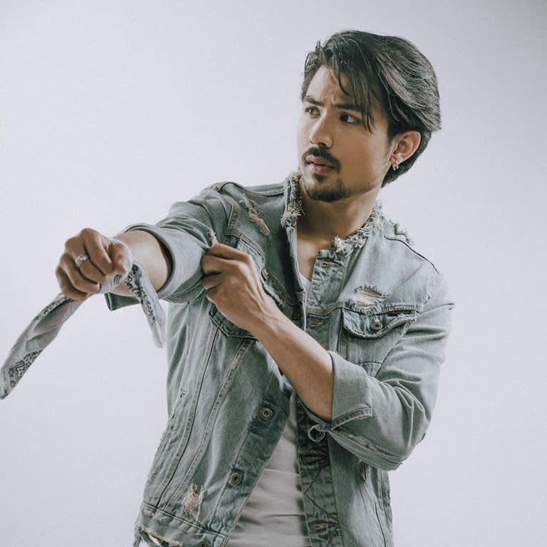 ‘रावायण’ फिल्मको विवादमा अभिनेता अनमोल केसी पक्राउ