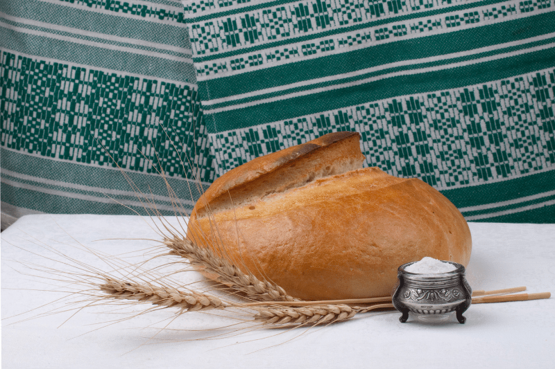 Einzugsgeschenk Salz und Brot