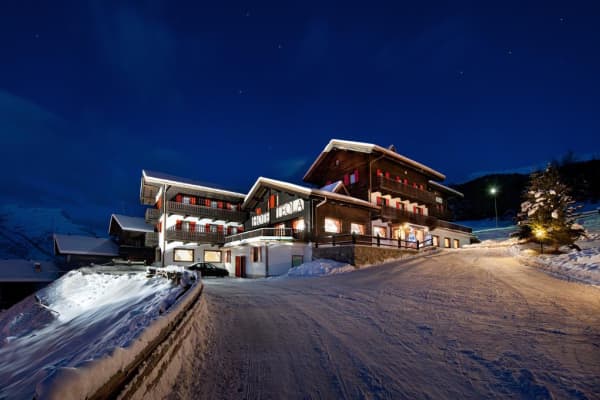 Hotel Teola,Copper Face Jacks Ski Trip