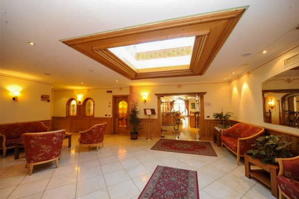 Hotel Canada,Pinzolo