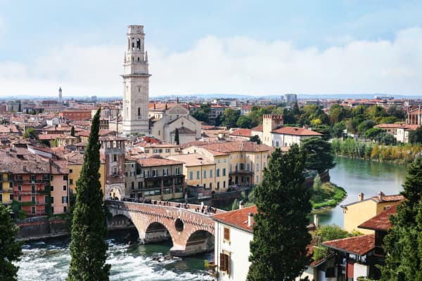 Verona, Florence, Cinque Terre & Elba Tour