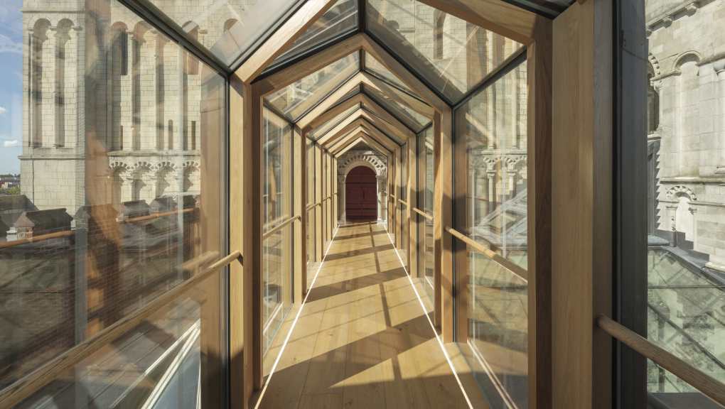 Inside the glass walkway. Copyright: Matthew Smith Architectural Photography, 2026.