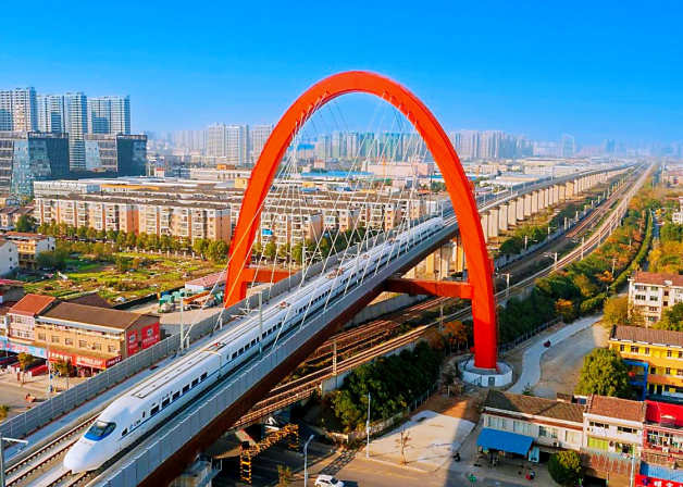 The Changde-Yiyang-Changsha high-speed railway bridge
