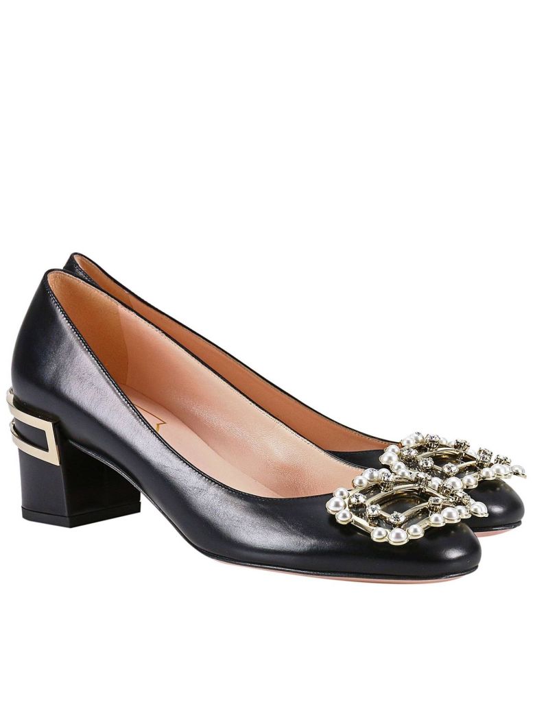 roger vivier pumps price
