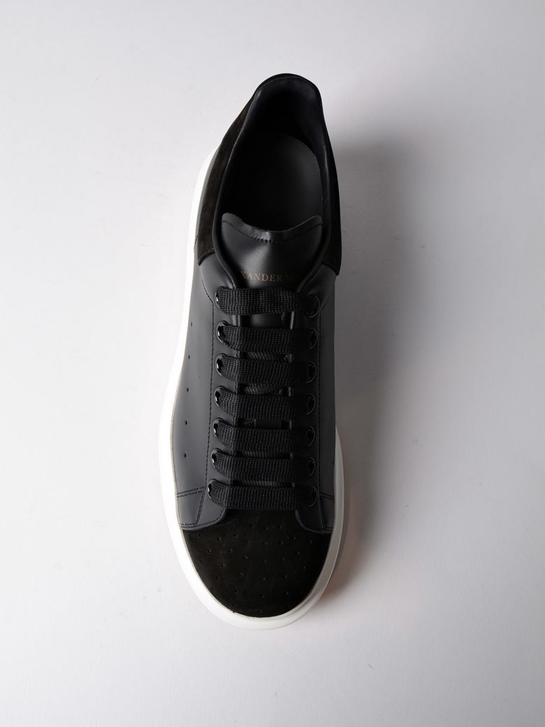 ALEXANDER MCQUEEN Extended Sole Sneakers in Black | ModeSens