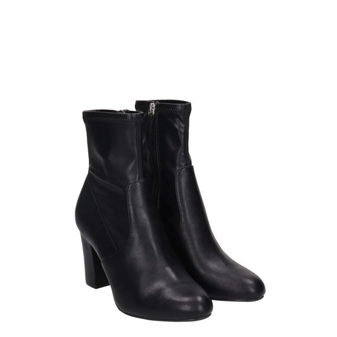 Steve Madden Actual Black Faux Leather Bootie展示图