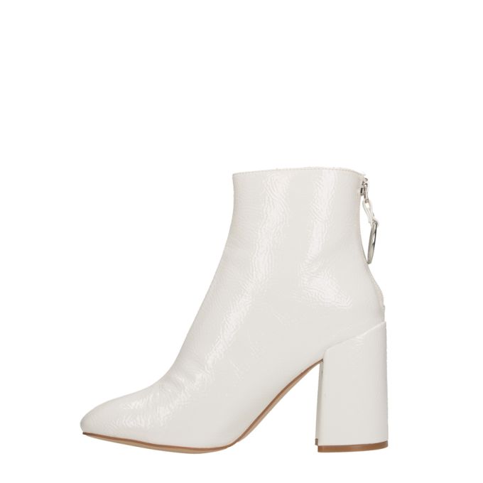 Steve Madden Posed Patent White Leather Bootie展示图