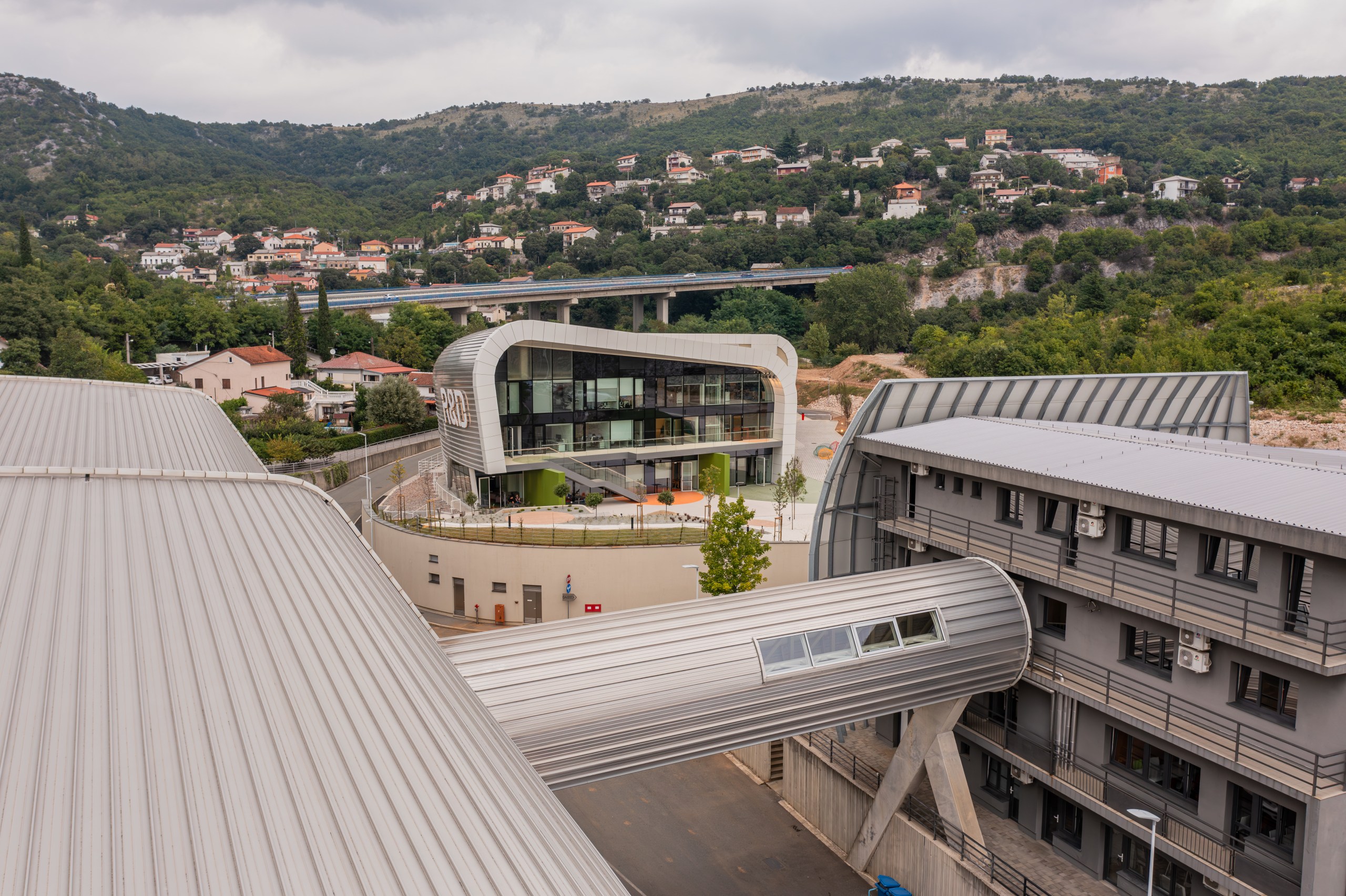 JGL Integra suvremeni pilot pogon