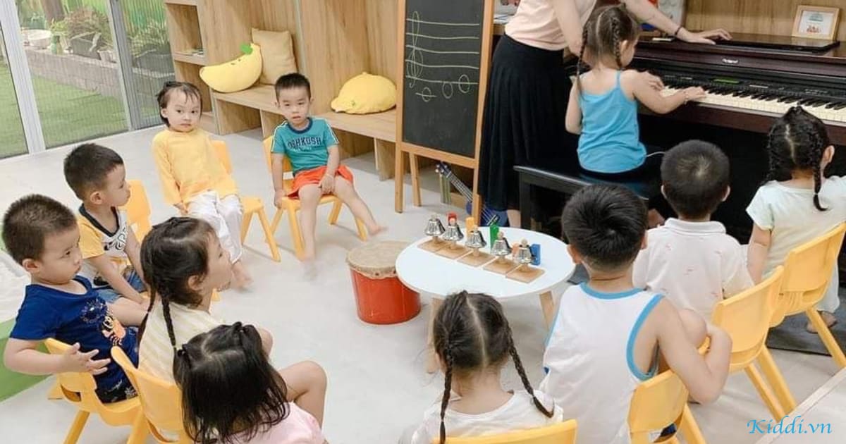 Công Trường Dân Chủ 3/2 - CMT8