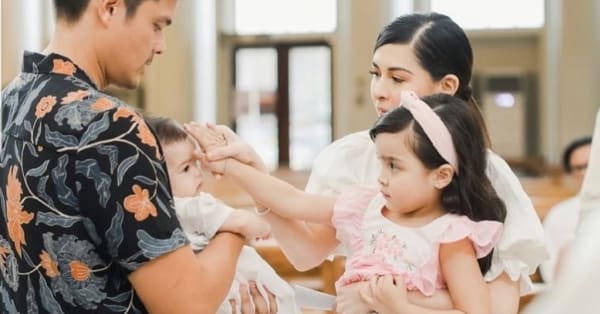 Cha mẹ nên làm gì khi trẻ có thêm em