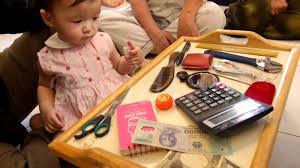 Bé vừa chơi vừa học