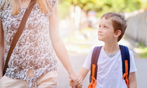 8 câu nói của bố mẹ giúp con kích thích và phát triển trí não