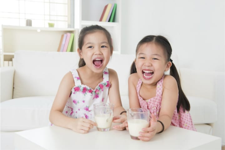 LƯỢNG SỮA CẦN THIẾT MỖI NGÀY CHO BÉ LÀ BAO NHIÊU?
