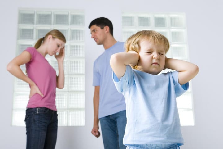 07 điều trẻ nhỏ sợ nhất ở ba mẹ