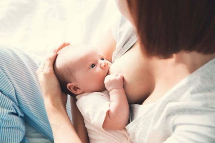 TRẺ TỪ 0 - 6 THÁNG NÊN DẠY NHỮNG GÌ?
