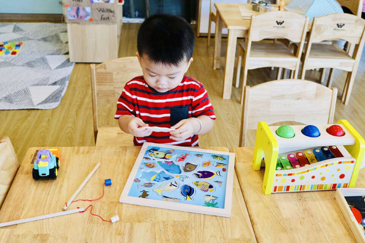 04 Lợi ích của việc cho trẻ đi học sớm
