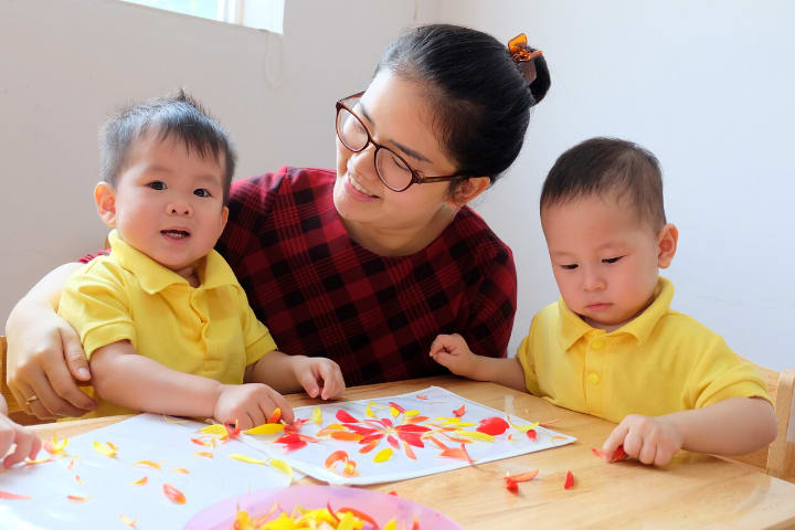 04 Lợi ích của việc cho trẻ đi học sớm