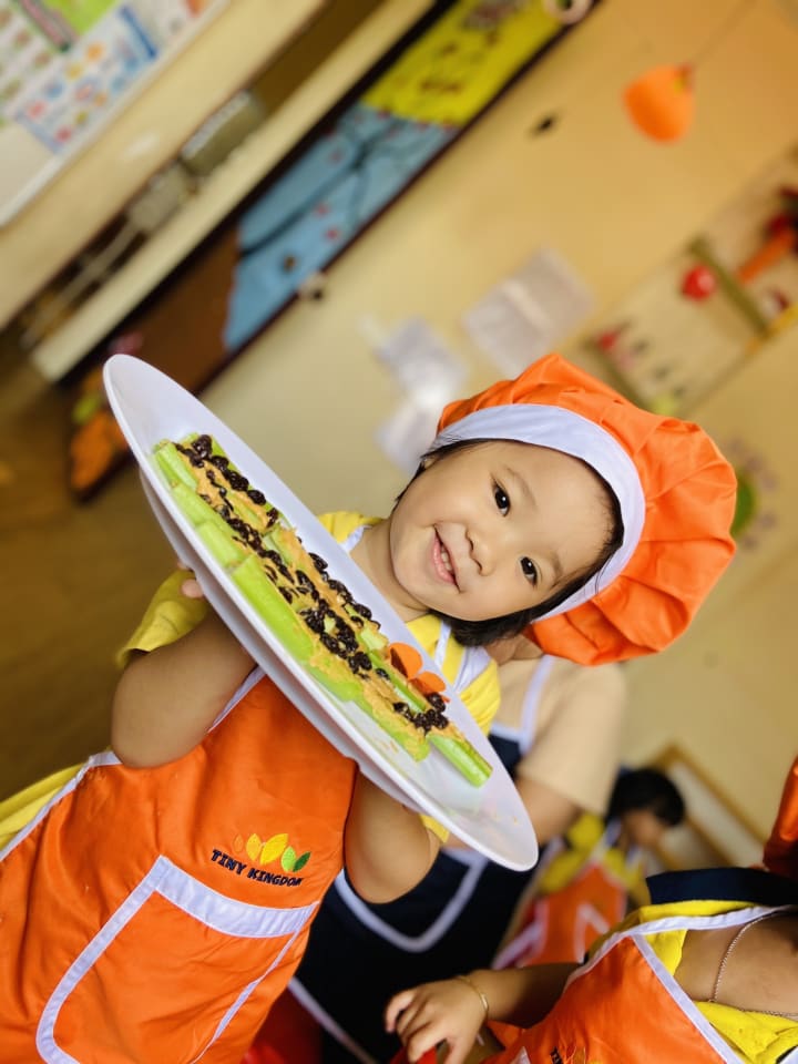 TINY KINGDOM - VƯƠNG QUỐC HẠNH PHÚC CHẮP CÁNH ƯỚC MƠ CON