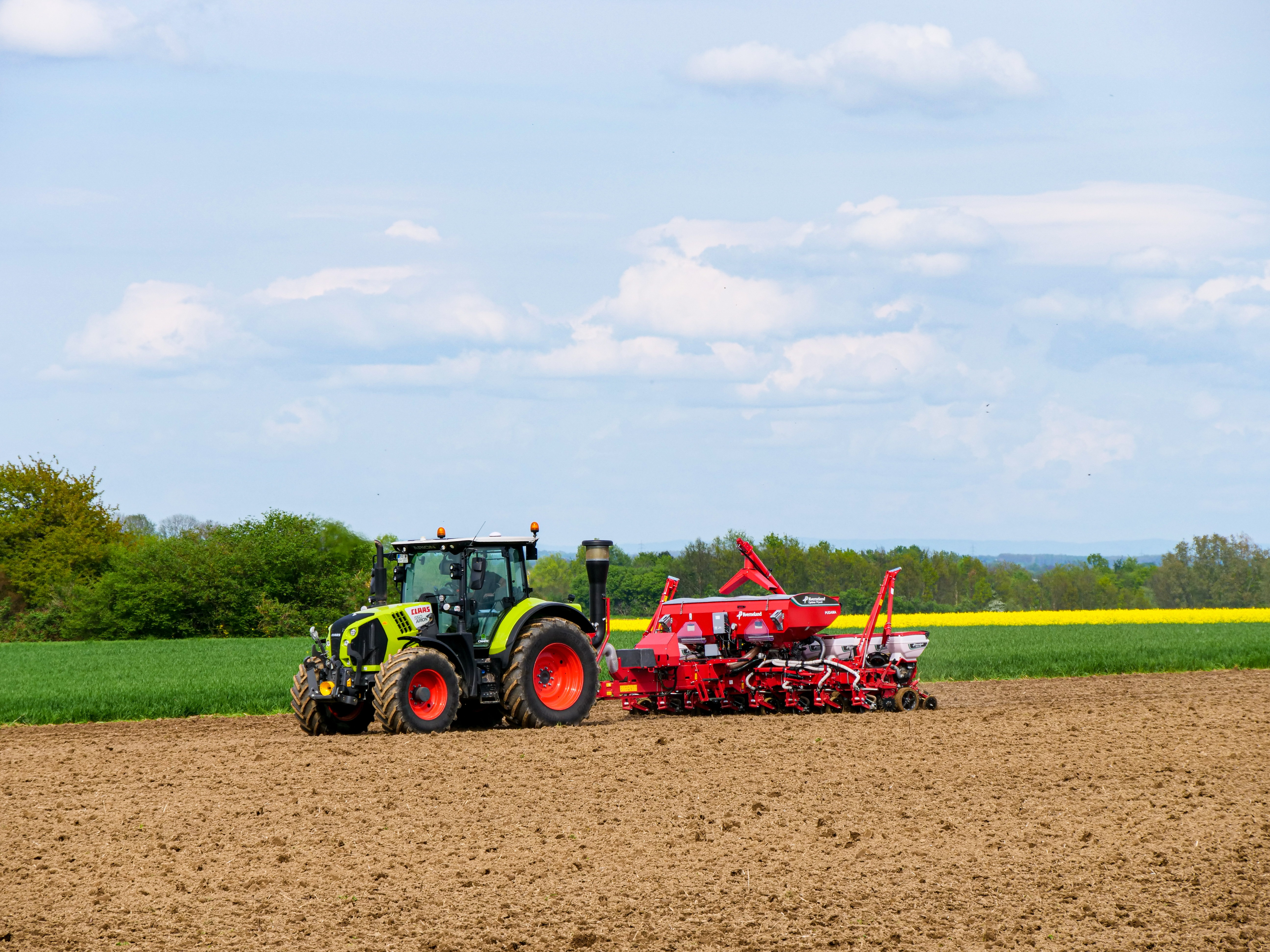 Kverneland-Optima TFprofi-PUDAMA-field-P1039756-2.jpg