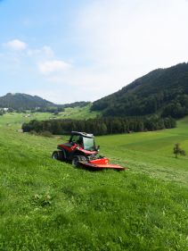 Plain Mowers - VICON EXTRA 324F ALPIN - FRONT MOUNTED ALPINE DISC MOWER, made for mountain regions and hilly conditions with its stable gravity point and excellent visibility