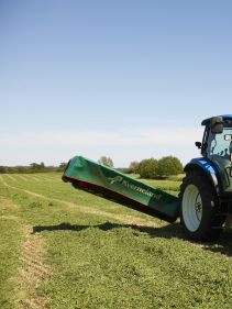 KVERNELAND 2316 M - 2320 M - 2324 M, side mounted disc mowers build compact for smaller tractors