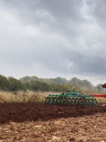 Kverneland Packomat, perfect seedbed while ploughing, kvernelands unique steel provides light and robust implement