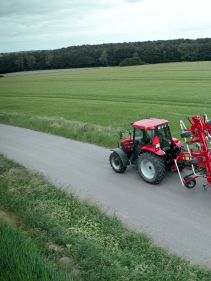 Kverneland 590 C - 85112 C, smart and efficient transportation, compact by tractor